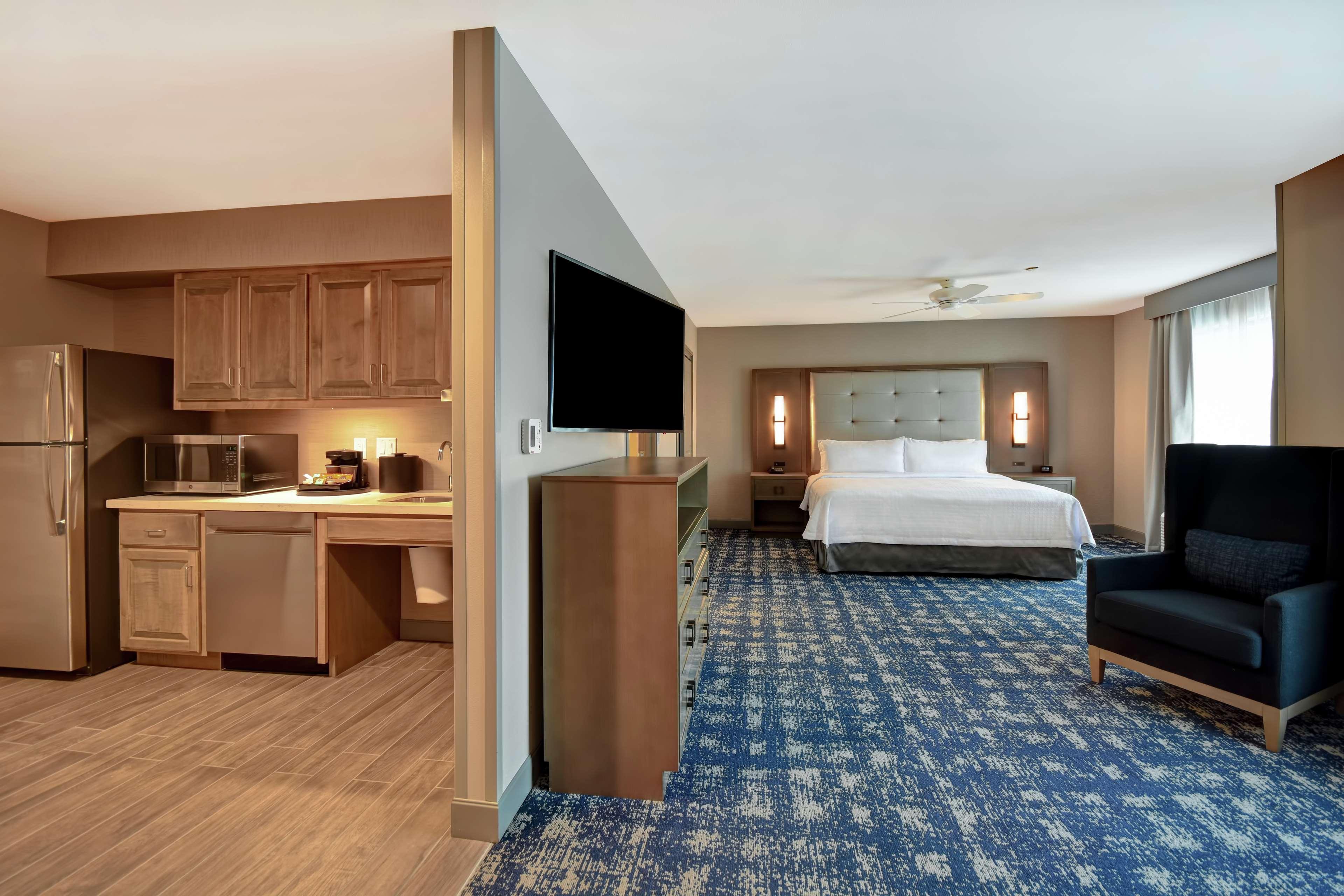 Homewood Suites By Hilton Orange New Haven Экстерьер фото