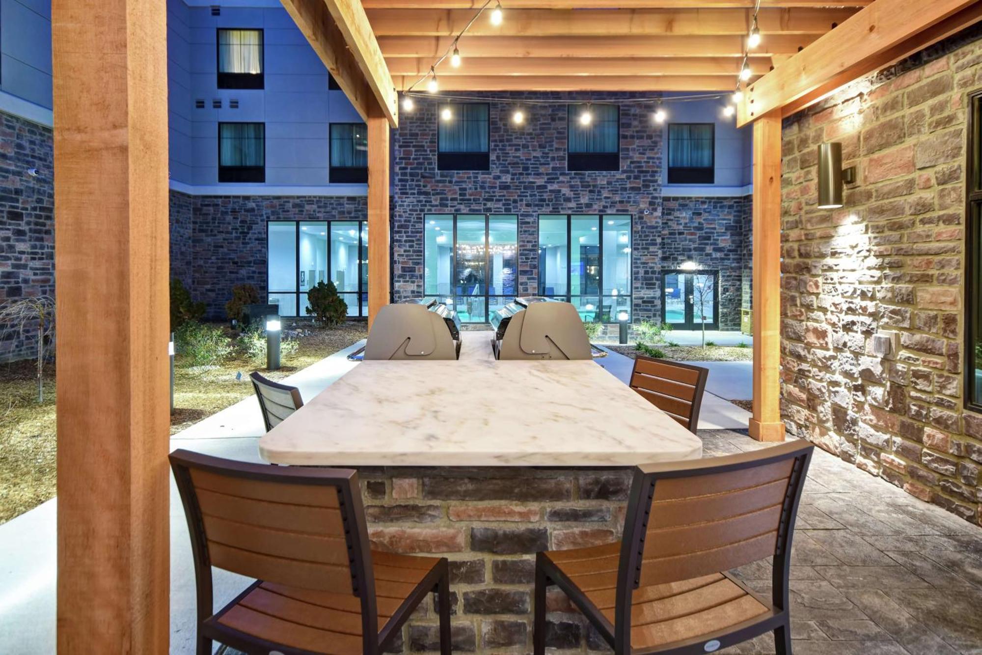 Homewood Suites By Hilton Orange New Haven Экстерьер фото