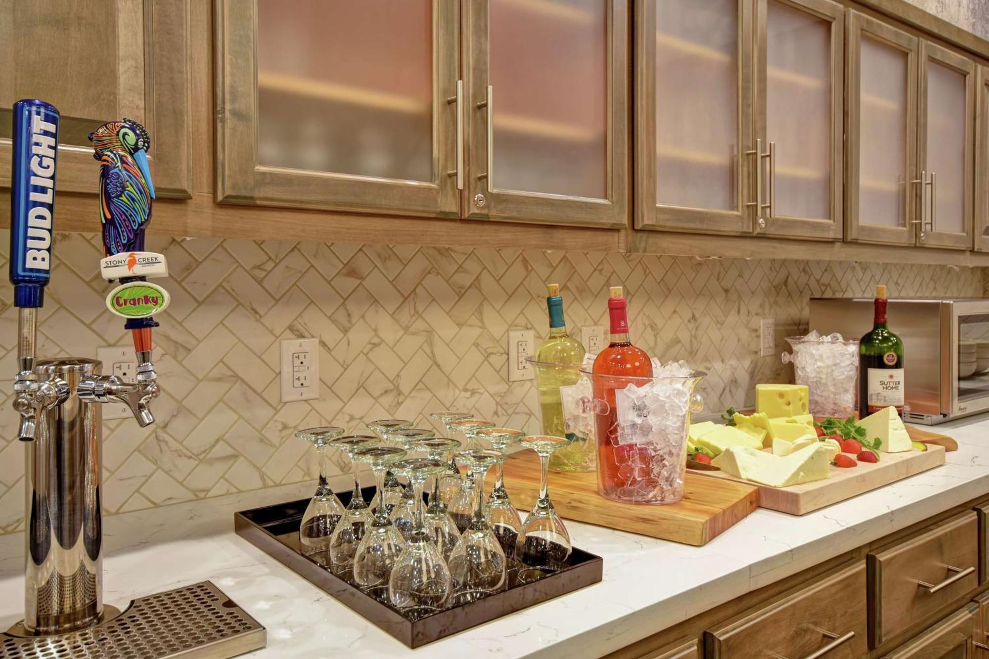 Homewood Suites By Hilton Orange New Haven Экстерьер фото